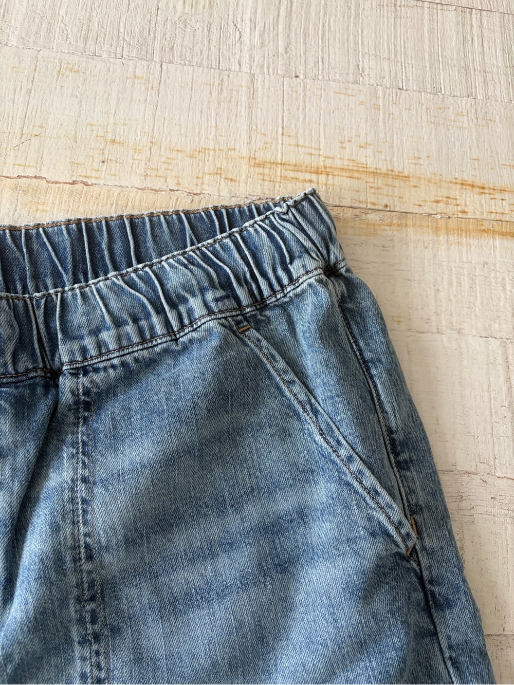 J.Crew Denim Drawstring Shorts NWT size 31 Relaxed Fit Lightweight Elastic Waist - Picture 2 of 9